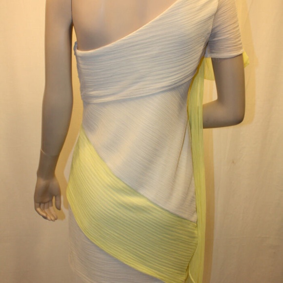 BNWT Gorgeous BCBGeneration Dress Size 0 - Picture 2 of 4
